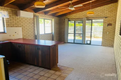 19 Bombala Cres, Rainbow Beach, QLD 4581