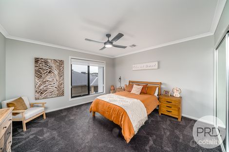 Property photo of 9 Hughes Court Lloyd NSW 2650