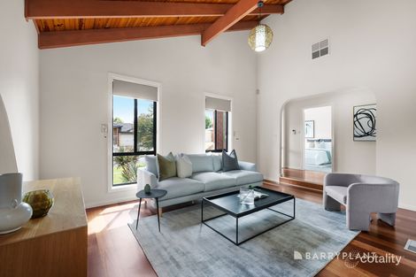 Property photo of 11 Pareira Court Mill Park VIC 3082