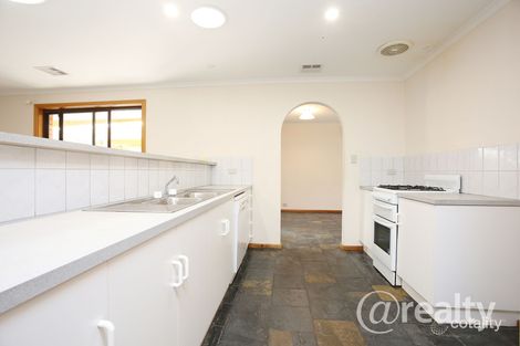 Property photo of 6 Barnes Crescent Woodcroft SA 5162