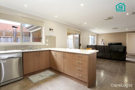 Property photo of 15 Howe Way Cranbourne East VIC 3977
