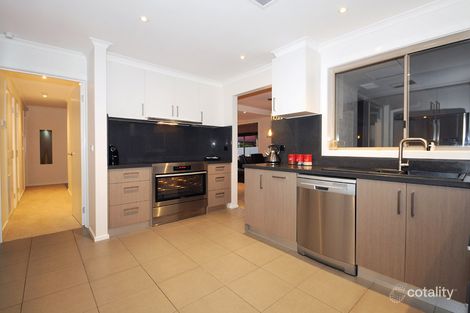 Property photo of 2 Clyne Place Rowville VIC 3178