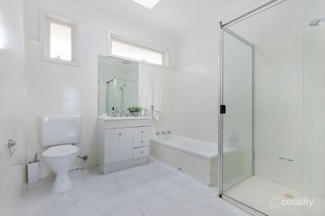 Property photo of 1 Hodgkinson Court Springvale VIC 3171