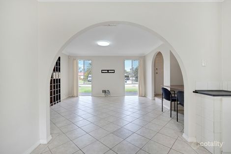 Property photo of 13 Beechcroft Place Camillo WA 6111