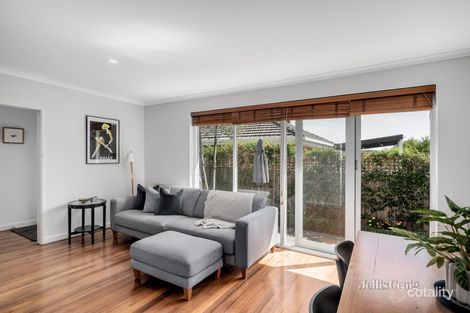 Property photo of 2/116 Brougham Street Kew VIC 3101