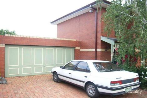Property photo of 7 Silverbirch Rise Mill Park VIC 3082