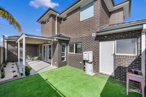 Property photo of 2 Kangaroo Paw Court Taylors Lakes VIC 3038