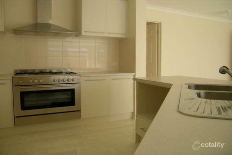 Property photo of 13 Baddeley Circuit Cranbourne North VIC 3977