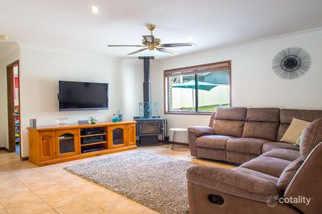 Property photo of 3 Gordon Avenue Summerland Point NSW 2259