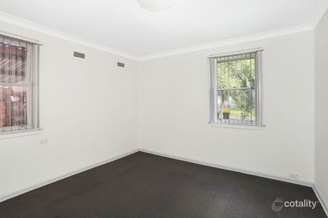 Property photo of 34 Palau Crescent Lethbridge Park NSW 2770