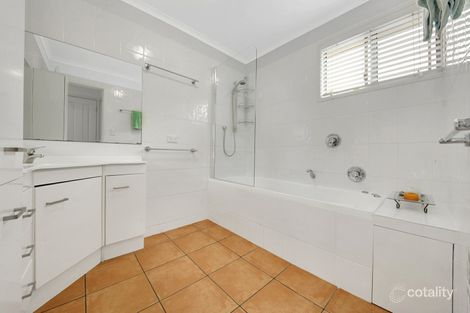 Property photo of 88 Yalkarra Crescent Wurdong Heights QLD 4680