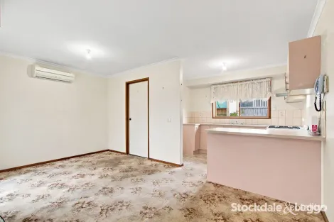 Property photo of 2/18 Swallow Grove Traralgon VIC 3844