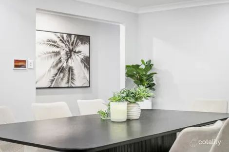 Property photo of 20 Notre Dame Court Varsity Lakes QLD 4227