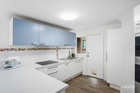 Property photo of 2/9 Avi Court Labrador QLD 4215