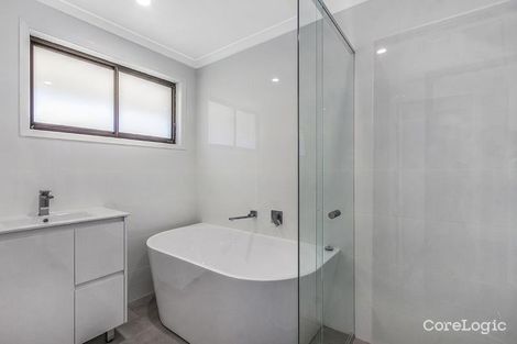 Property photo of 11 Northwind Avenue Point Clare NSW 2250