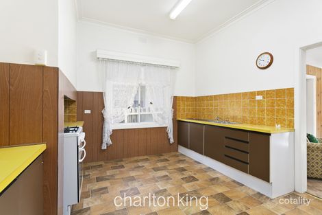 Property photo of 18 Avelin Street Hampton VIC 3188