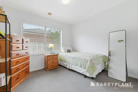 Property photo of 3 Fanfare Close Berwick VIC 3806