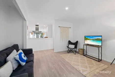 Property photo of 1/3 Sandy Point Road Corlette NSW 2315