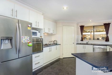 Property photo of 27 Springwater Drive Drouin VIC 3818