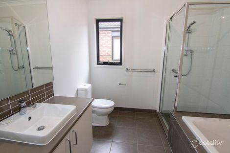 Property photo of 61 Noosa Circuit Armstrong Creek VIC 3217