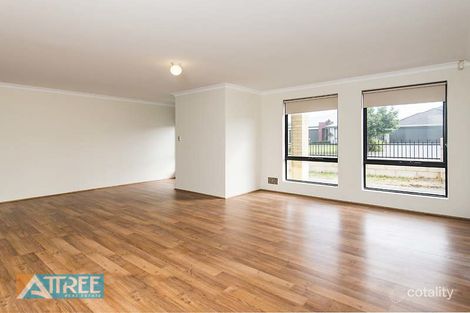 Property photo of 16 Dumbarton Road Canning Vale WA 6155