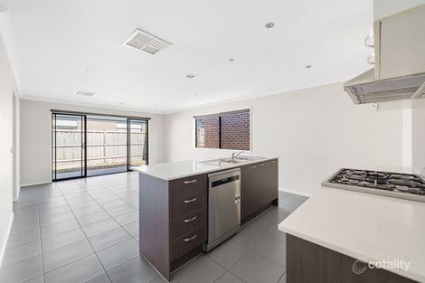 Property photo of 3 Dexter Crescent Clyde North VIC 3978