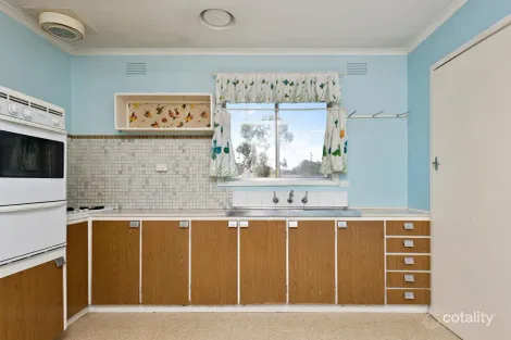 Property photo of 38 Winyard Drive Mooroolbark VIC 3138