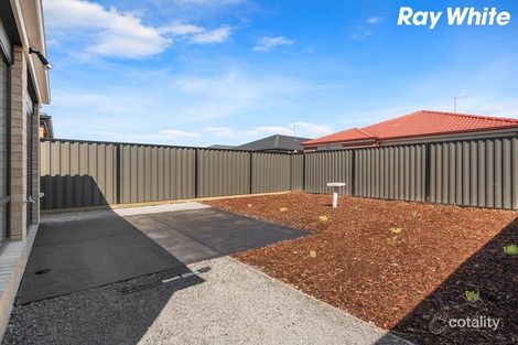 Property photo of 49 Pinnacle Drive Pakenham VIC 3810