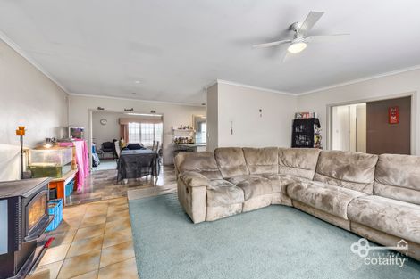 Property photo of 6 Hayes Crescent Mount Gambier SA 5290