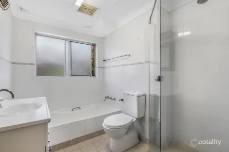 Property photo of 2/57 Howard Avenue Dee Why NSW 2099