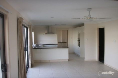Property photo of 2/54 Codrington Circuit Pacific Pines QLD 4211