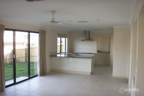 Property photo of 2/54 Codrington Circuit Pacific Pines QLD 4211