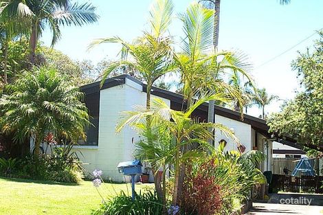 Property photo of 4 Schnapper Close Emerald Beach NSW 2456