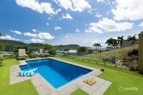Property photo of 11 Whitehaven Crescent Cannonvale QLD 4802