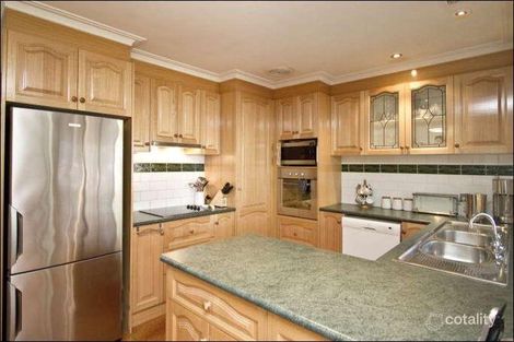 Property photo of 4 Mari Close Greensborough VIC 3088