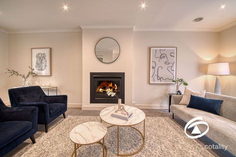 Property photo of 2/49 Lyall Road Berwick VIC 3806