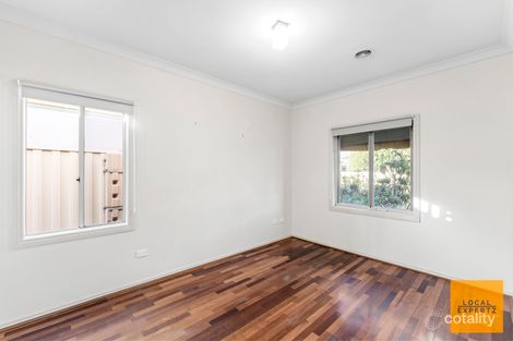 Property photo of 20 Edgbaston Parade Caroline Springs VIC 3023