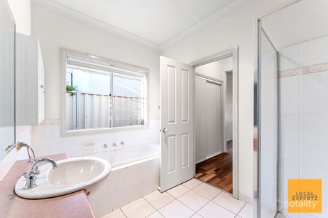 Property photo of 20 Edgbaston Parade Caroline Springs VIC 3023