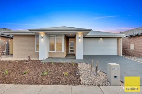 Property photo of 12 Leeward Drive Tarneit VIC 3029