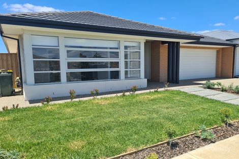 48 Grovedon Cct, Donnybrook, VIC 3064