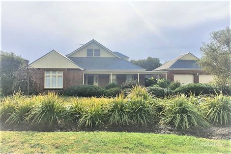 Property photo of 10 Highdale Close Sunbury VIC 3429