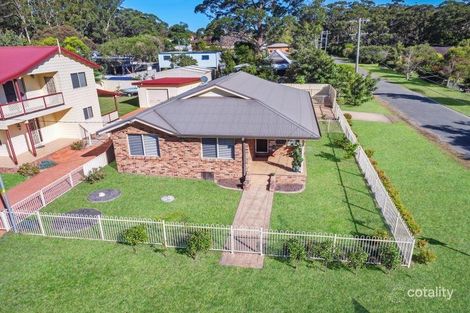 21 Beach St, Lake Tabourie, NSW 2539