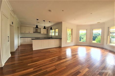 Property photo of 10 Highdale Close Sunbury VIC 3429