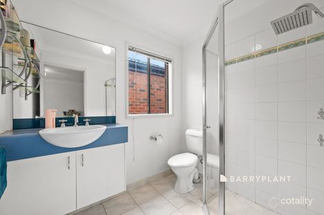 Property photo of 16 Chisholm Crescent Narre Warren South VIC 3805