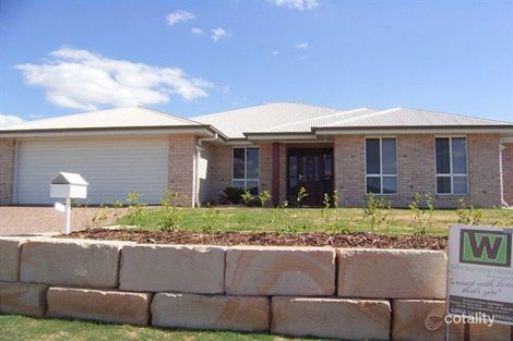 33 Honeyeater Dr, Highfields, QLD 4352