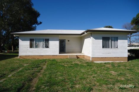 15 South St, Manilla, NSW 2346