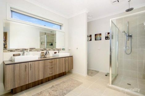 Property photo of 24 Serene Street Tarneit VIC 3029