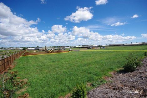 Property photo of 14 Freesia Court Kalkie QLD 4670