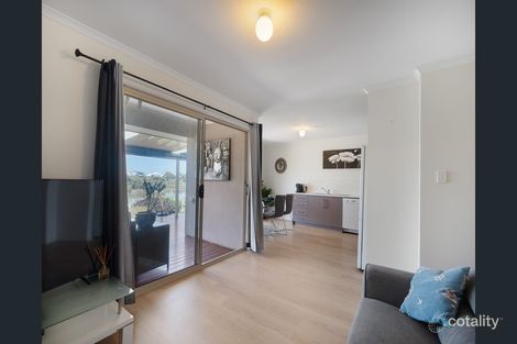 Property photo of 35 Wentworth Parade Hindmarsh Island SA 5214