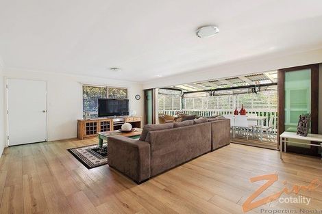 Property photo of 26 Wavecrest Drive Castaways Beach QLD 4567